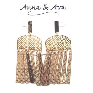 Anna&Ava gold hammered drop earrings
